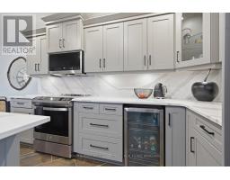 404 - 250 PALL MALL STREET - 8