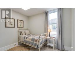 21 OAK STREET - 8