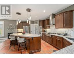 286 DUFFERIN STREET - 21