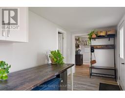 110 QUEEN STREET - 17