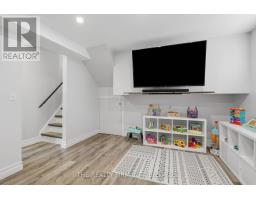 162 OAKWOOD DRIVE - 18