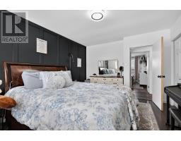 264 CHITTICK CRESCENT - 22