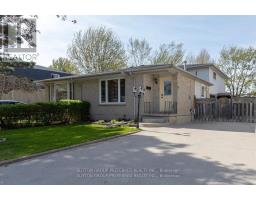 95 SCOTCHMERE CRESCENT - 1
