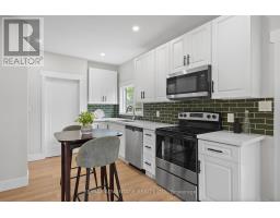 209 VICTORIA STREET - 11