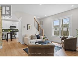 209 VICTORIA STREET - 24