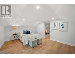 209 VICTORIA STREET - 27