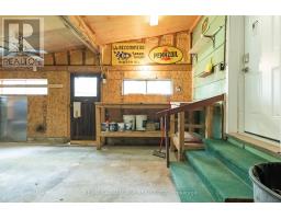 209 VICTORIA STREET - 32