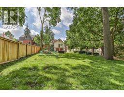 272 HURON STREET - 39