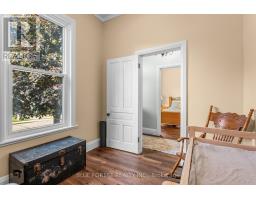 295 BULLER STREET - 19