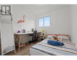 64 - 40 TIFFANY DRIVE - 23