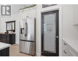 830 RIVERSIDE DRIVE - 18