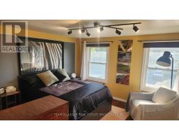 128 - 51 SHOLTO DRIVE - 16