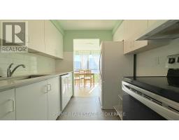 912 - 570 PROUDFOOT LANE - 6