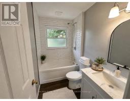 890 HOLLANDS AVENUE - 17