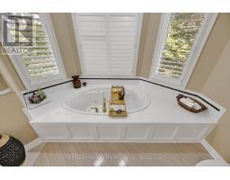 2 HAVENWOOD WAY - 33