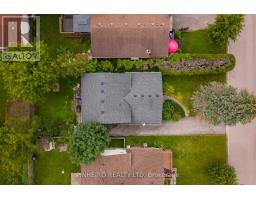 15 VILLENEUVE CRESCENT - 14