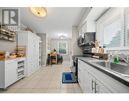 15 VILLENEUVE CRESCENT - 20