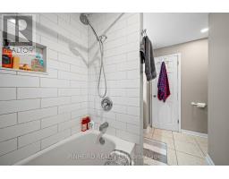 15 VILLENEUVE CRESCENT - 29