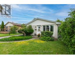 15 VILLENEUVE CRESCENT - 3