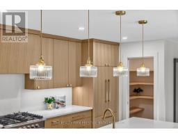 152 ST ANDREW STREET N - 23