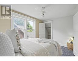 925 MAITLAND STREET - 18