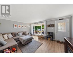 97 GREY CRESCENT - 4