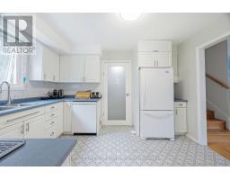 15 CONFEDERATION DRIVE - 11