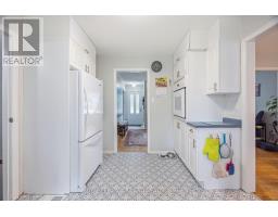 15 CONFEDERATION DRIVE - 12