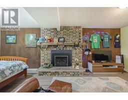 15 CONFEDERATION DRIVE - 21