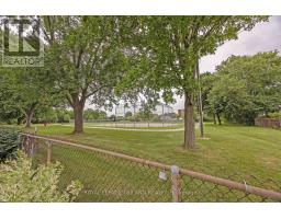 15 CONFEDERATION DRIVE - 33