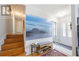 15 CONFEDERATION DRIVE - 4