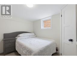 9 STRATHCONA DRIVE - 32