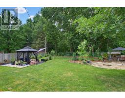 9 STRATHCONA DRIVE - 4