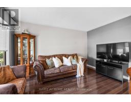 14 DUNCAN CRESCENT - 12