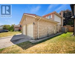 14 DUNCAN CRESCENT - 23