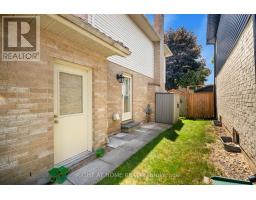 14 DUNCAN CRESCENT - 24