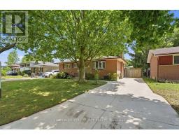 107 APONI CRESCENT - 2