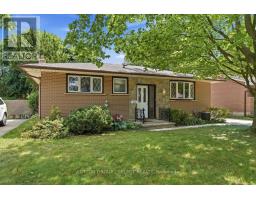 107 APONI CRESCENT - 3