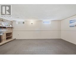 107 APONI CRESCENT - 33