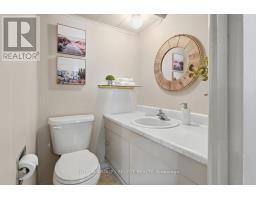 107 APONI CRESCENT - 35