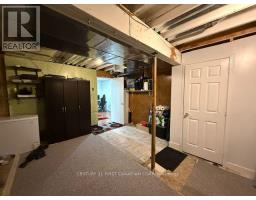 42 - 1855 ALDERSBROOK ROAD W - 41