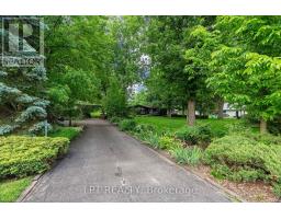 8452 DEFORE DRIVE - 19