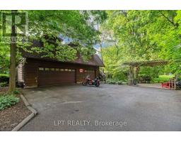 8452 DEFORE DRIVE - 20