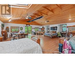 8452 DEFORE DRIVE - 25