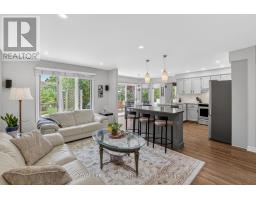 46 GARDEN WALK - 14