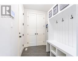 2558 MCWADE PLACE - 23