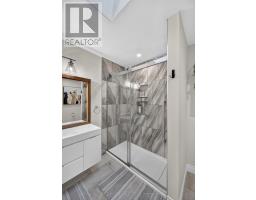 24 - 65 FIDDLERS GREEN ROAD - 15