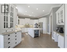 106 FITZWILLIAM BOULEVARD - 15