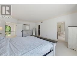 106 FITZWILLIAM BOULEVARD - 18