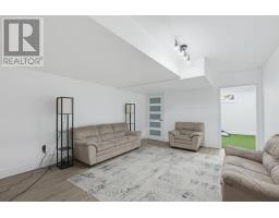106 FITZWILLIAM BOULEVARD - 32